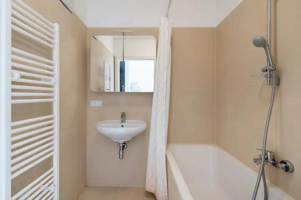 Near Lake Fully Furnished Beautiful Apartment 维也纳 外观 照片